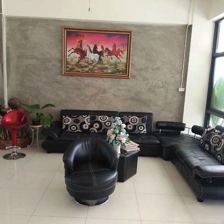 Pornsiri Hotel Sisaket Exterior photo